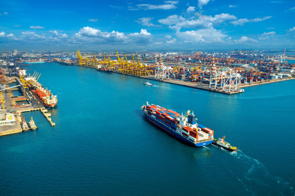 Envoyer un colis de france vers le cameroun par fret maritime 2 Trajet et arrivée au cameroun avec notre service de fret maritime cameroun